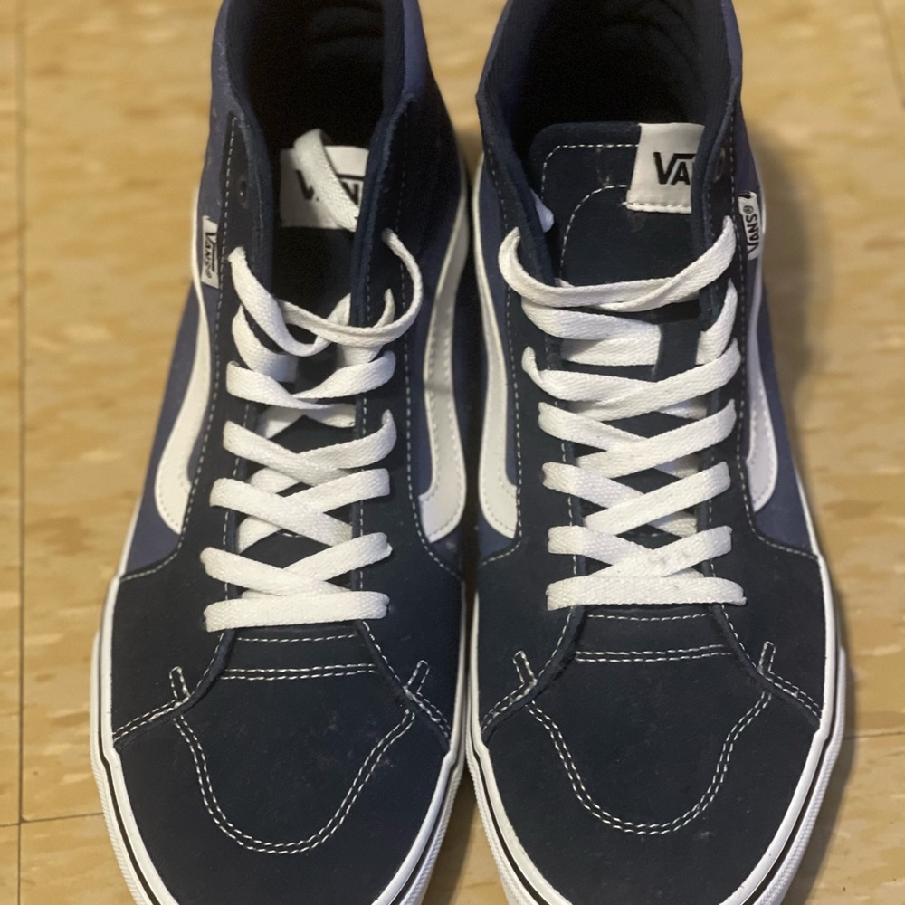 Navy blue size 9.5 men’s vans sneakers - Picture 3 of 3